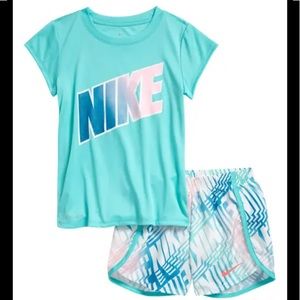 Nike Girls Rainbow Logo Tee & Short Set NWT 2T